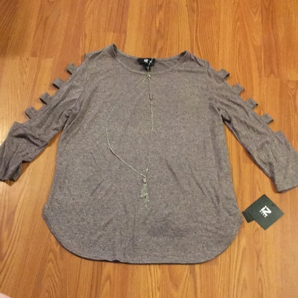 iZ Byer Shirt with Necklace size L (K)